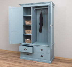 Landhaus-Kleiderschrank türkisblau