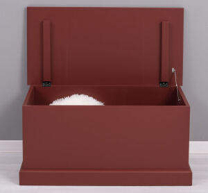 rustikale Massivholz Truhe bordeaux rot