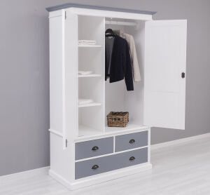 Landhaus-Kleiderschrank weiß mit fehgrauen Details