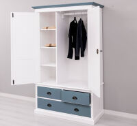 Landhaus-Kleiderschrank weiß mit fehgrauen Details