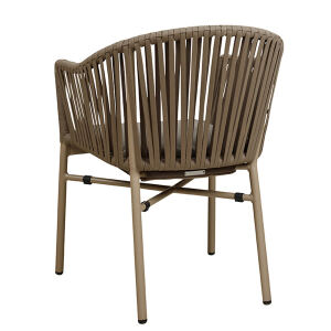 Zeitloser Loungesessel braun