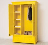 Kleiderschrank im Landhausstil mit Schubladen zitronengelb