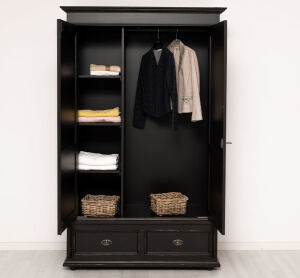 Kleiderschrank im Landhausstil mit Schubladen schwarz shabby-chic