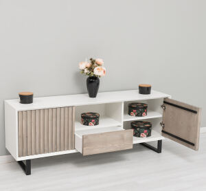 TV Lowboard Skandi mit Holztüren in Lamellenoptik