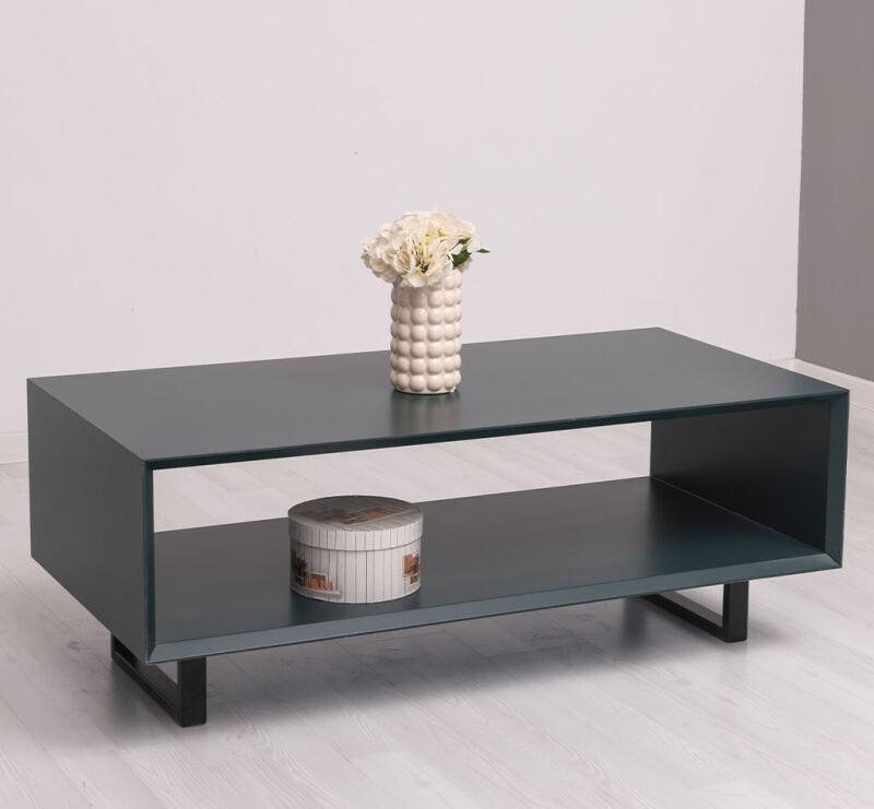 Couchtisch Skandi mit schwarzen Metallfüßen lackiert