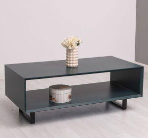 Couchtisch Skandi mit schwarzen Metallfüßen lackiert