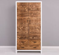 Schlichter Kleiderschrank mit Holztüren Berlin
