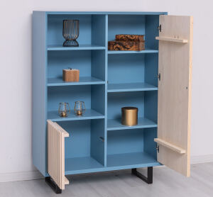 Skandi-Schrank mit modernen Lamellentüren himmelblau / weiß geölt
