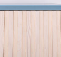 Skandi-Schrank mit modernen Lamellentüren himmelblau / weiß geölt
