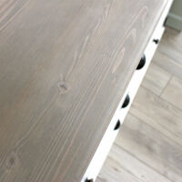 Sideboard mit LamellentÃ¼ren weiÃŸ-hellgrau