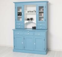 Landhaus-Buffet in himmelblau und weiß