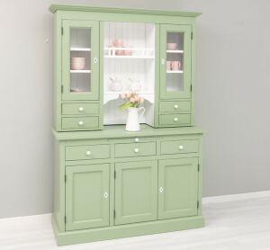 Buffetschrank im Landhausstil blassgrün und weiß