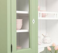 Buffetschrank im Landhausstil blassgrün und weiß