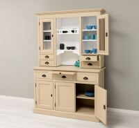 Landhaus-Buffetschrank beige und weiß
