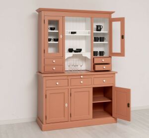 Buffetschrank im Landhausstil in modernem Beigerot und Weiß