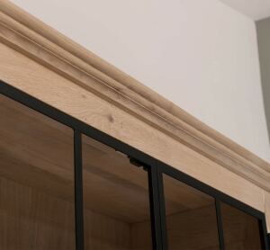 Bücherschrank mit Glatüren im modernen Landhaus-Stil Eiche weiß geölt