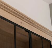 Bücherschrank mit Glatüren im modernen Landhaus-Stil Eiche weiß geölt