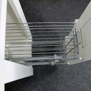 Landhaus KÃ¼chen GewÃ¼rzschrank mit Auszug altweiÃŸ lackiert