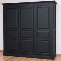 großer Kleiderschrank im Landhausstil - Landhaus-Schrank schwarz