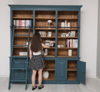 Bibiliotheksregal im Landhausstil - großes Bücherregal in nachtblau+braun gewachst