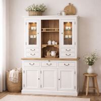 Weißer Buffetschrank im Landhausstil mit dimmbarer LED-Beleuchtung