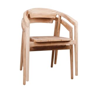 nachhaltiger Outdoorstuhl im Japandi-Stil aus recyceltem Teakholz