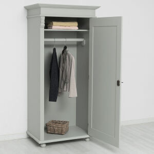Lichgrauer Garderobenschrank - schmaler Landhausschrank