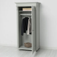 Lichgrauer Garderobenschrank - schmaler Landhausschrank