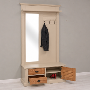 Landhaus Flur - Garderobe in beige