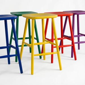 Hocker aus Buchenholz, 80 cm hoch | RAL-Wunschlackierung