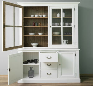 Romantischer Buffetschrank mit Vitrinenaufsatz multicolor