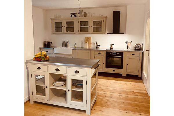 Landhausküche in weiß